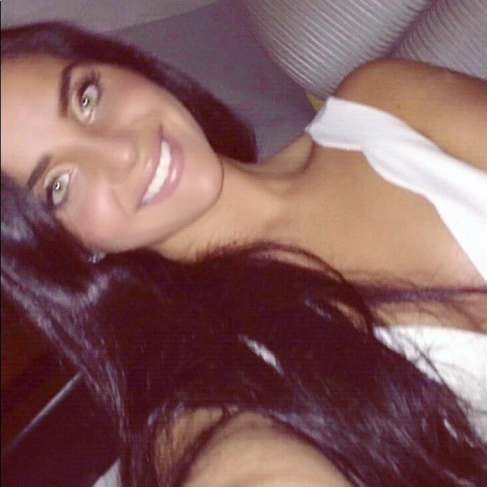 Meet your Posher, Amenda